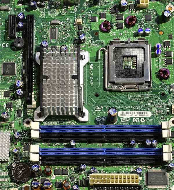 Motherboard, Detail