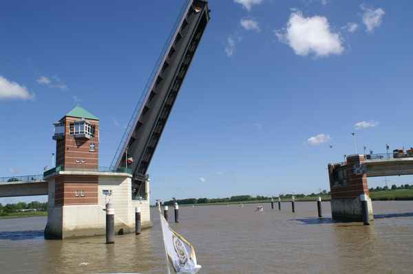 Zugbrücke 2
