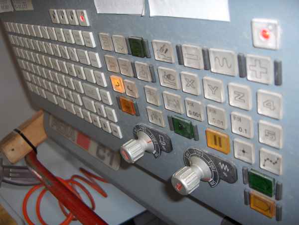 Steuereinheit Fräsmaschine CNC