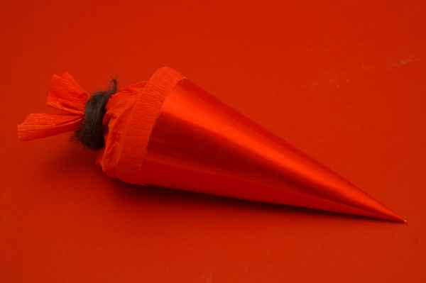 Schultüte (2 - rot in rot)