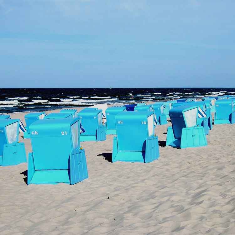 Strandkörbe gen Osten