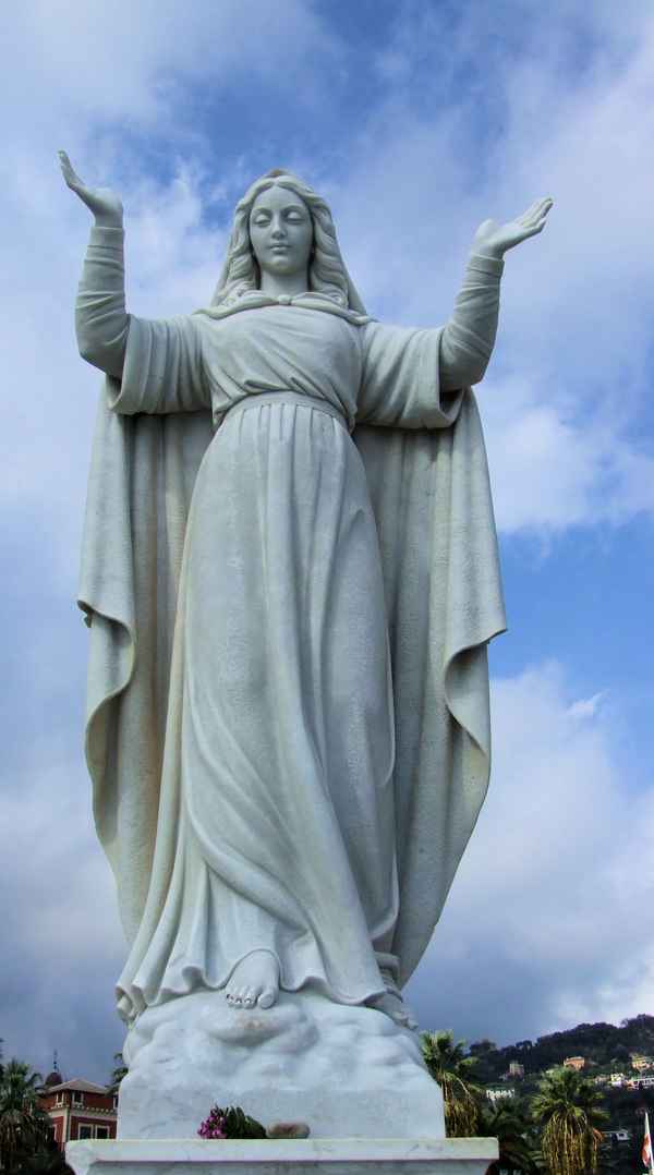 Marienstatue im Hafen von Santa Margherita