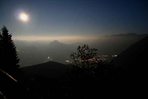 Mond und Sterne über dem Salzachtal