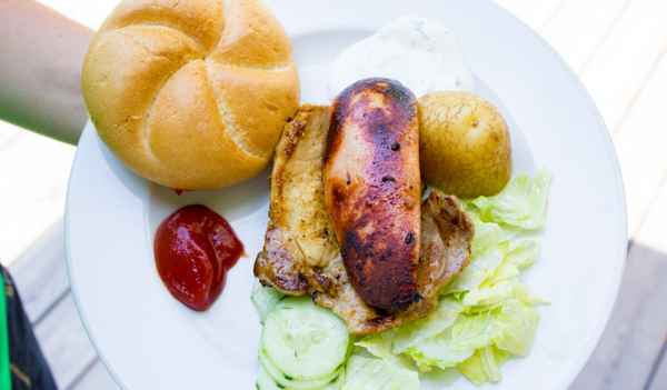Brötchen, Wurst und Grünzeug!