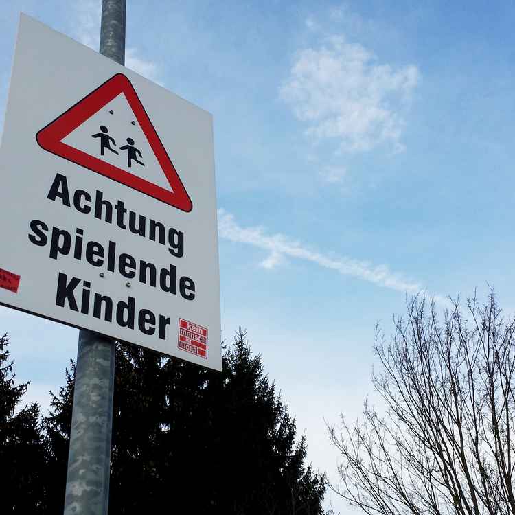 Achtung spielende Kinder