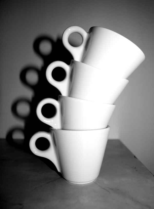 gestapelte espressotassen