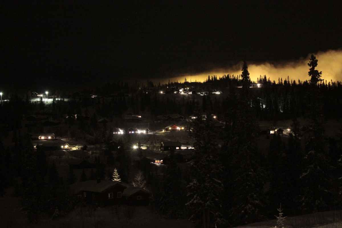 Schneenebel in der Nacht