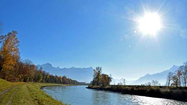 Herbstmorgen im Rhonetal