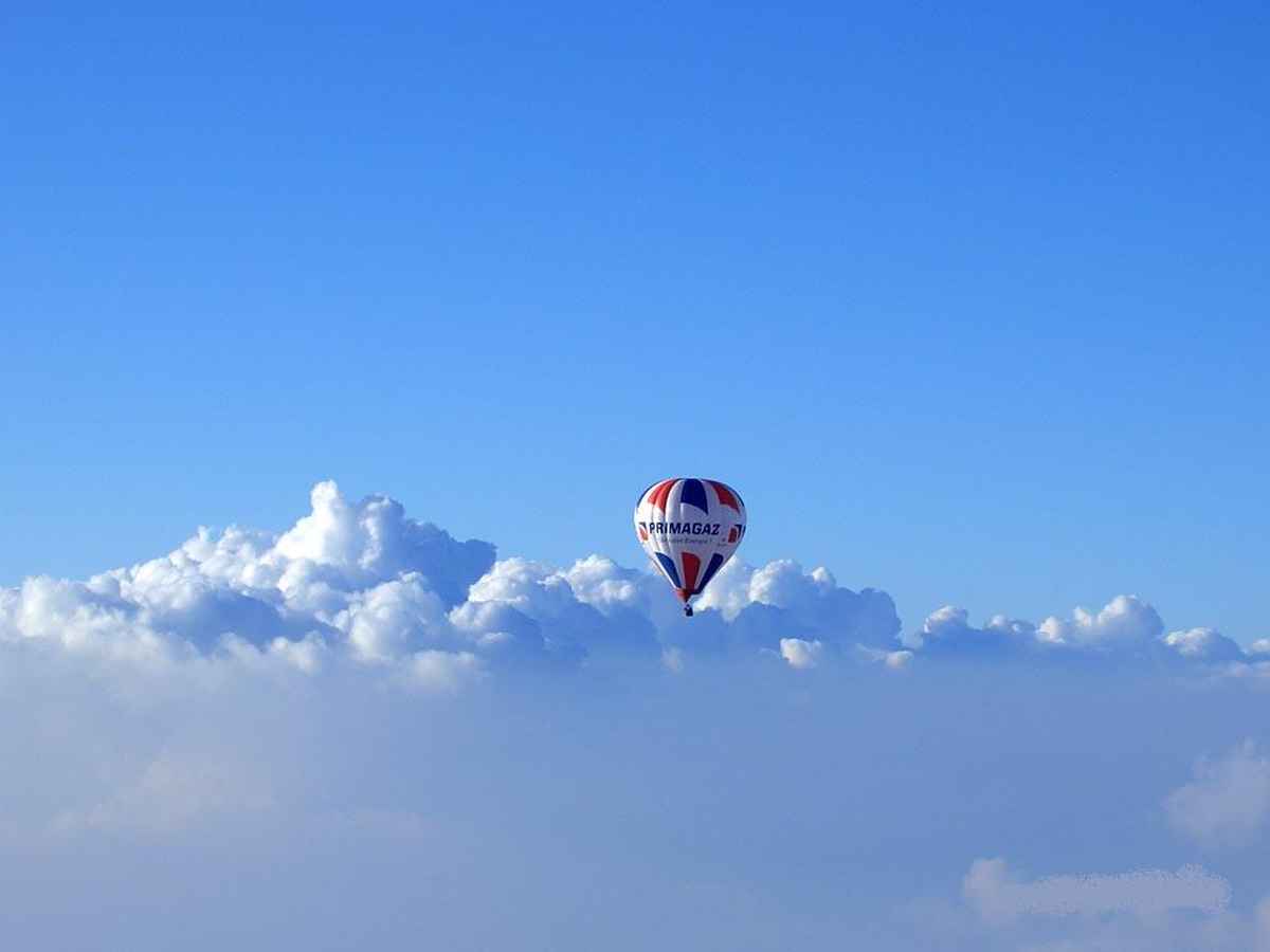 Über den Wolken ...