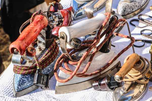 Wer möchte einmal bügeln?