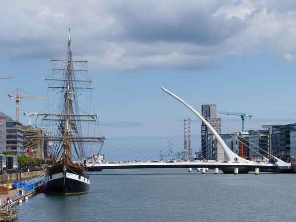 Samuel Beckett Bridge