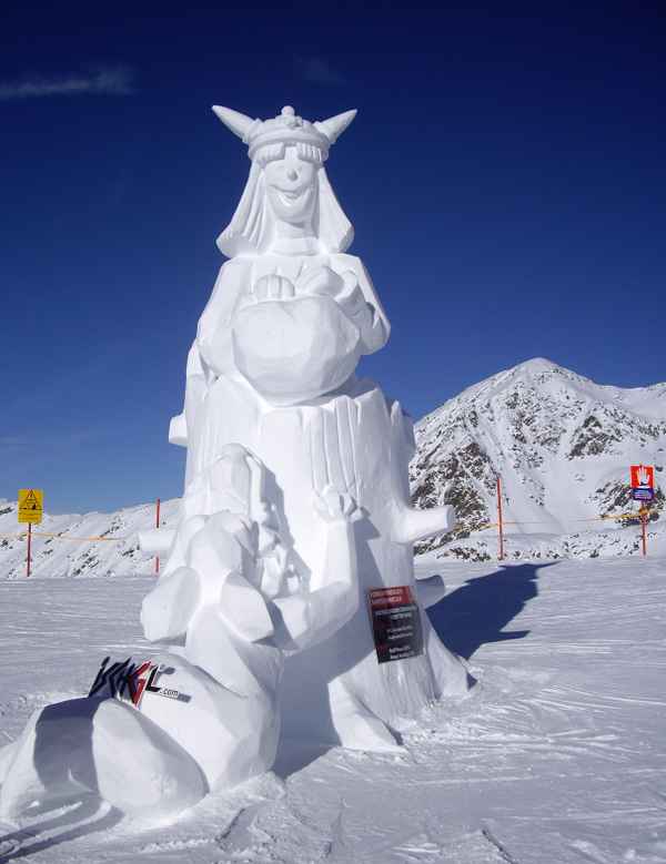 schneeskulptur
