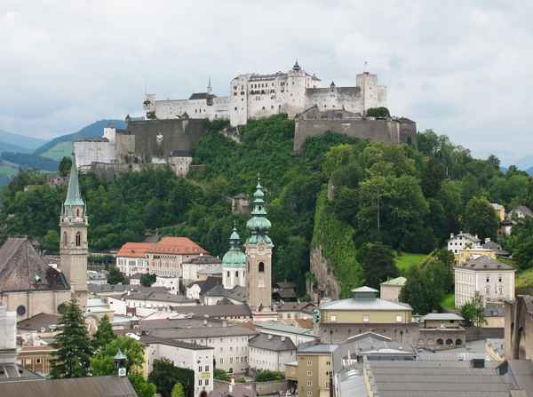 Salzburg - Altstadt mit Festung Hohensalzburg