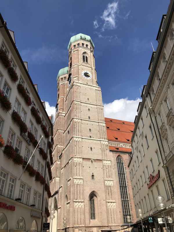 Blick auf die Frauenkirche in München / Foto: Alexander Hauk