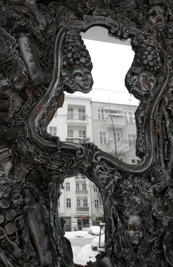 Spiegel an der Fassade