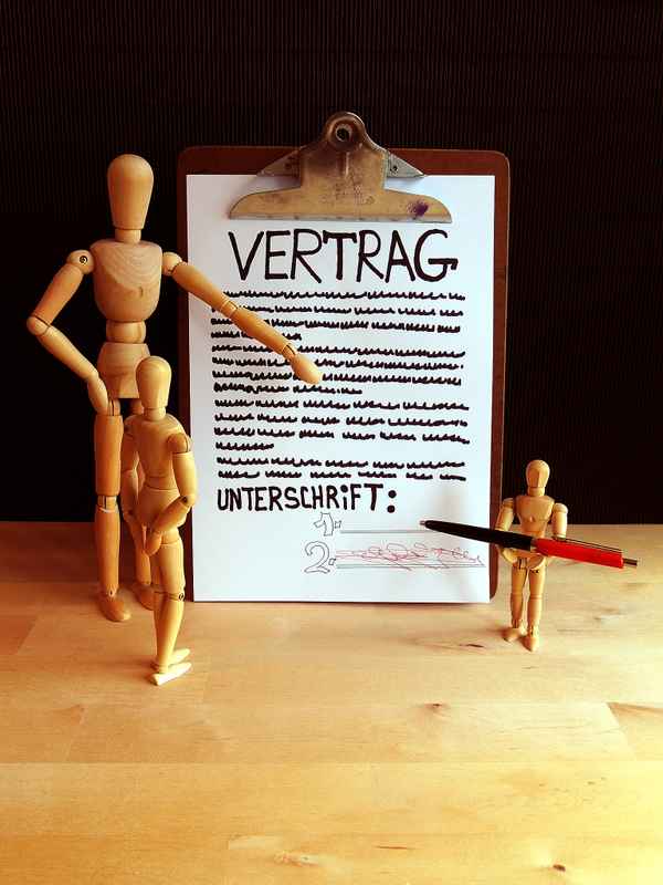 "VERTRAGSABSCHLUSS"
