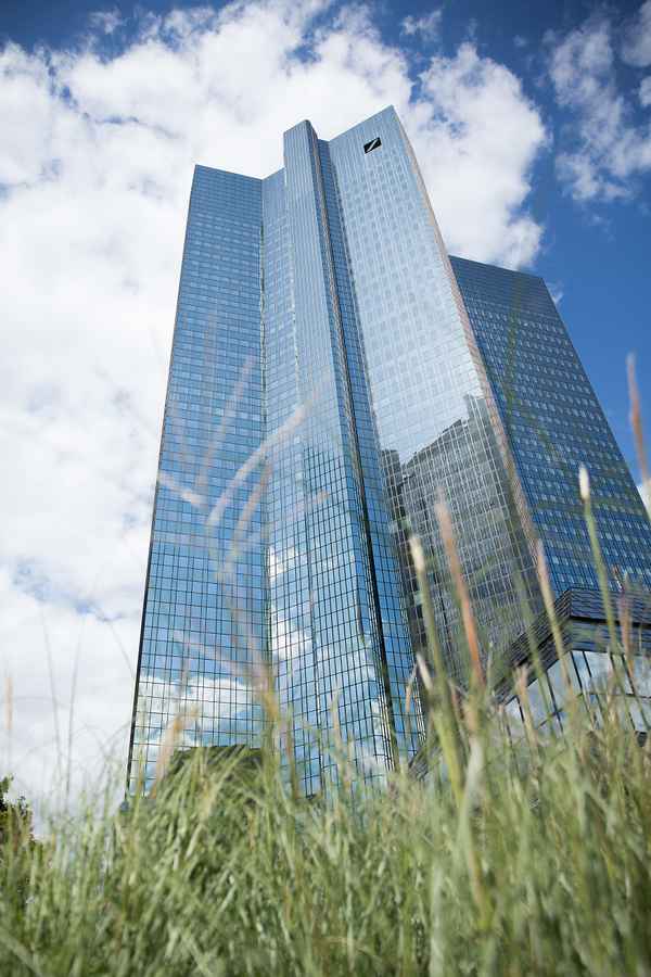 Skyscraper - green Mainhattan