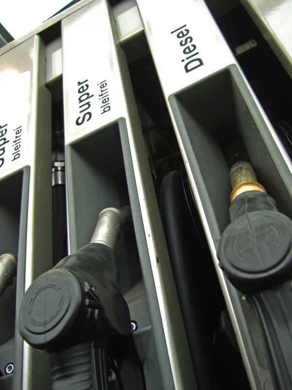 Markenfreie Tankstelle