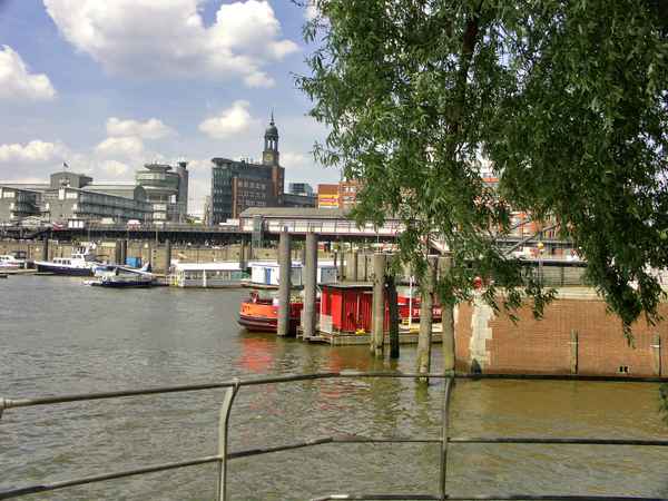 Hamburg vom Sandtorhöft