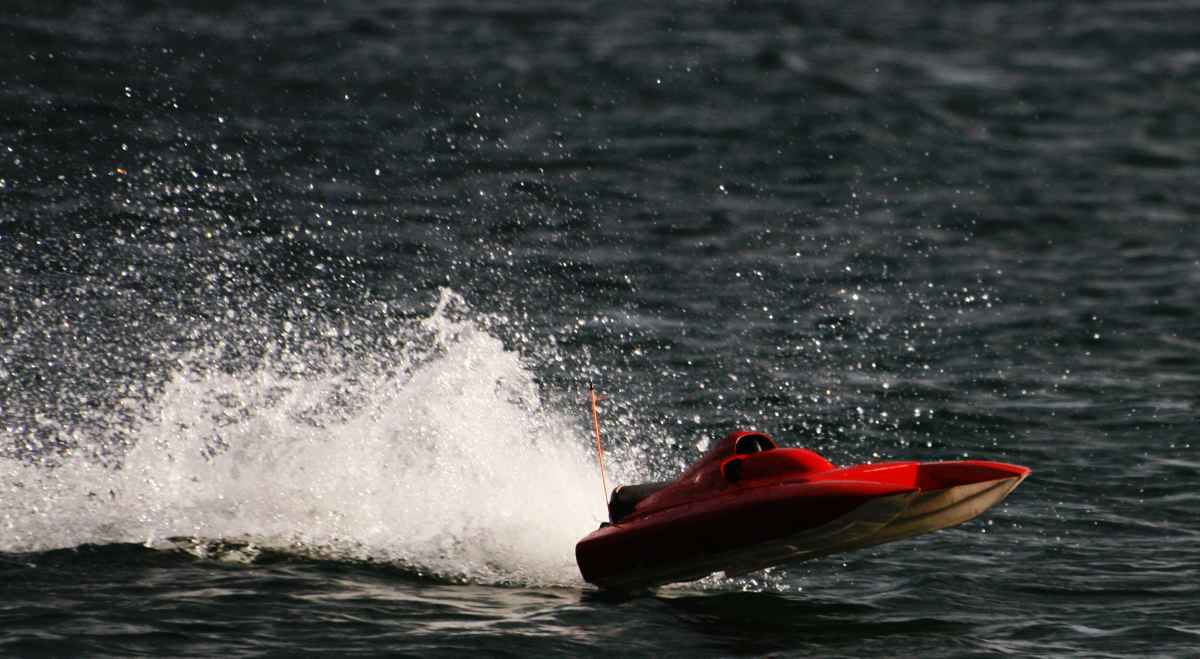 Boot Racing