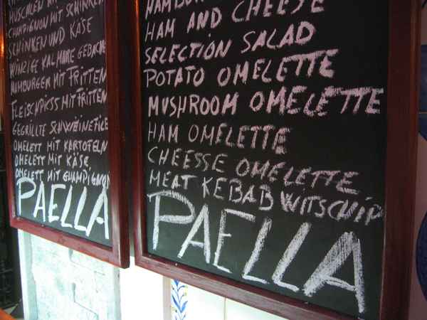 Spanische Speisetafel