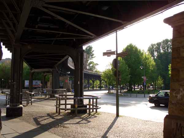 Oberbaumbrücke Berlin Friedrichshain (1)