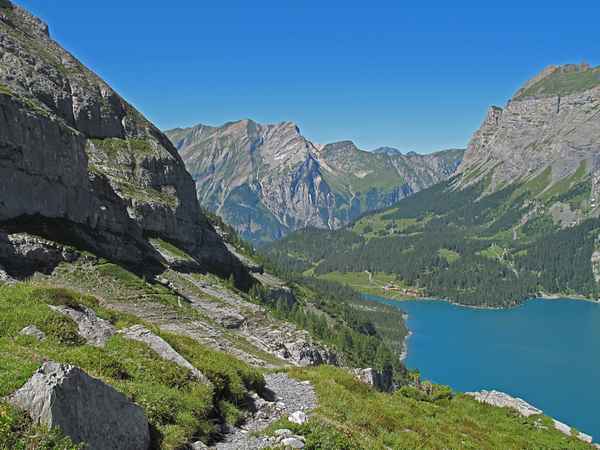 Horizontal durch die Senkrechte: Wieder auf sicherem Bergweg
