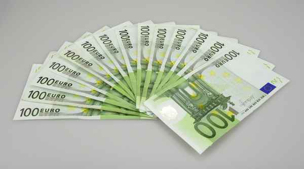 100-Euro-Scheine gefächert, Geldscheine, Geldfächer