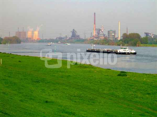Der Niederrhein - Natur und Industrie
