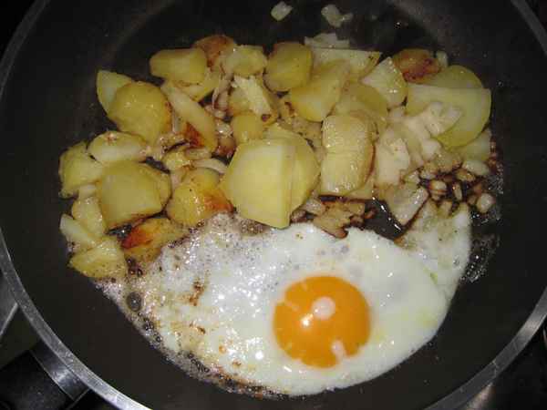 Bratkartoffeln mit Spiegelei