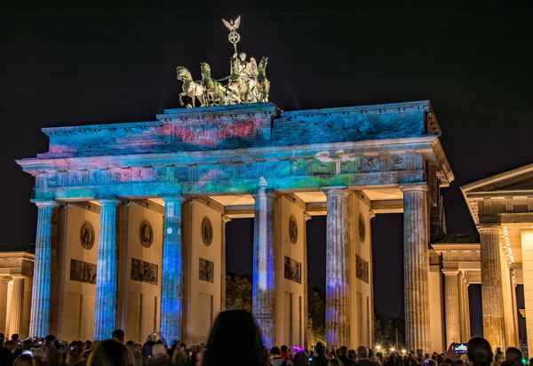 Farbenspiele am Brandenburger Tor