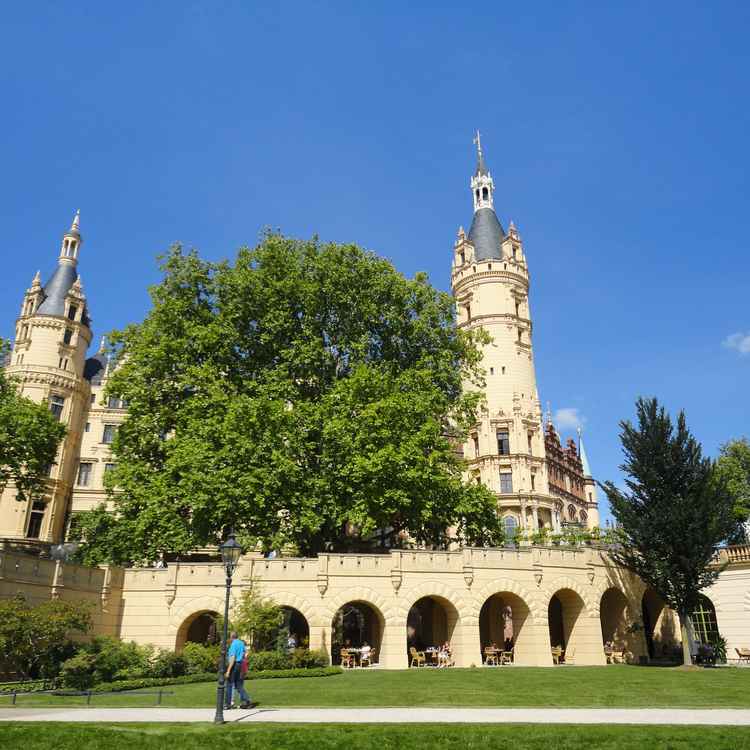 Schlossansichten mit  Orangerie in Schwerin