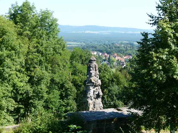 Felsnadel mit Panorama