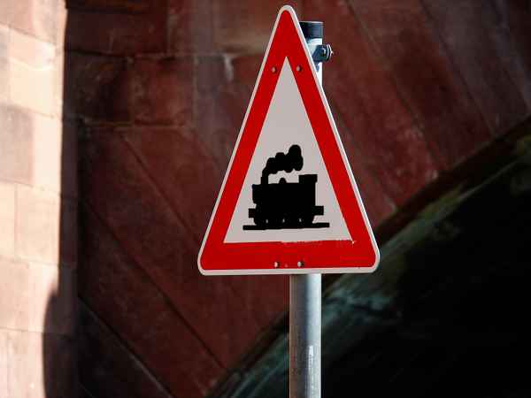 Achtung: Bahnübergang