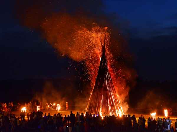 Höhenfeuer in Dobel