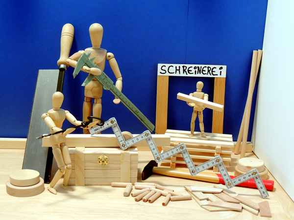 " SCHREINEREI "