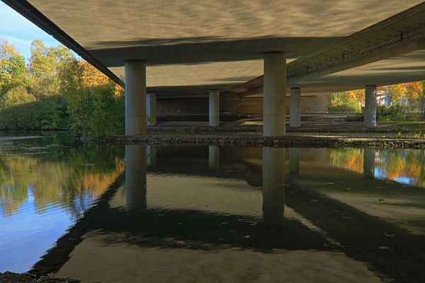 Unter der Brücke V