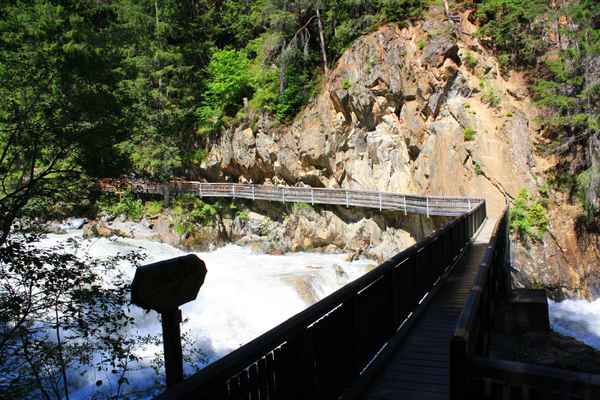 IMMER AN DER WAND LANG III