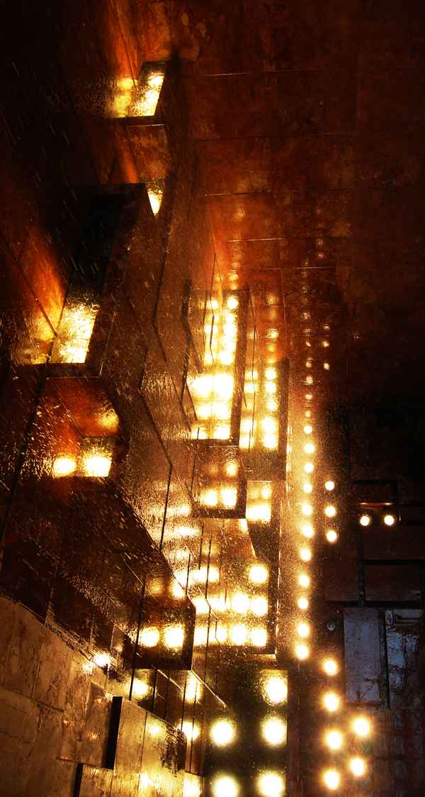 Trump Tower Wasserfall 1