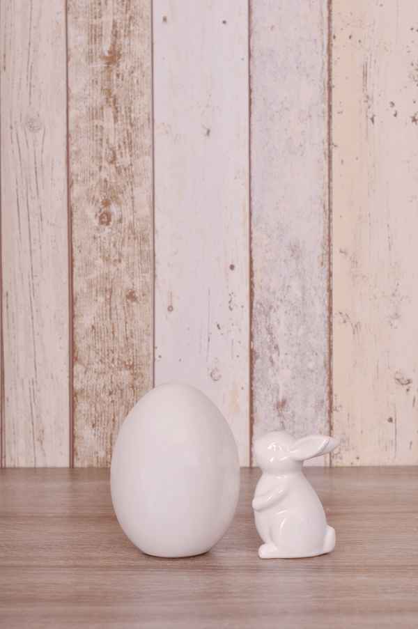Osterei und Osterhase aus Porzellan