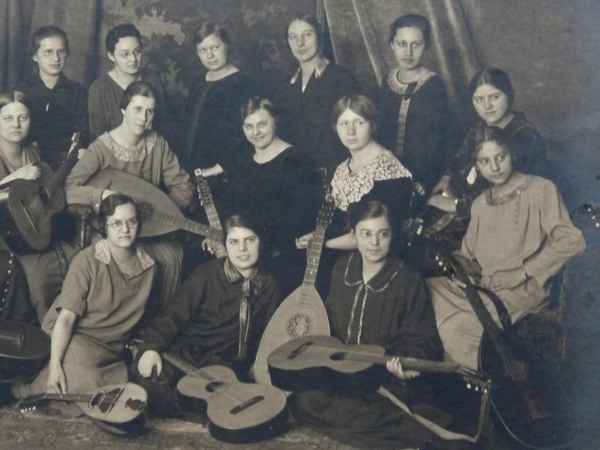 Gitarrenchor (ca. 1925)