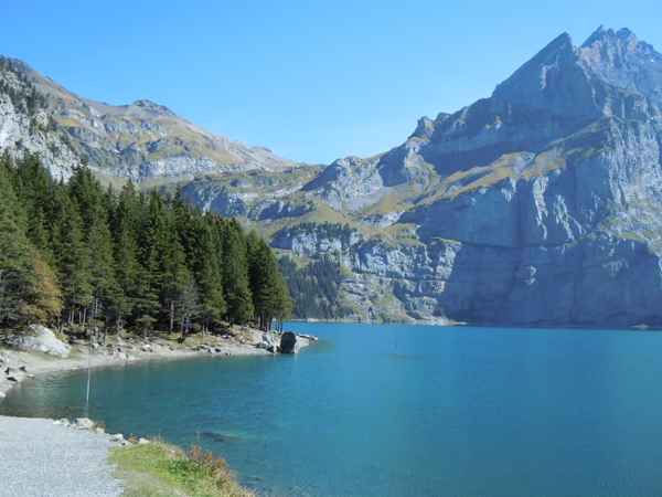 am Oeschinensee 2