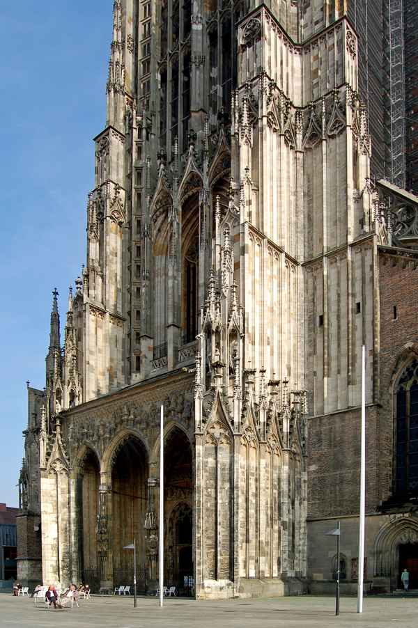 Ulmer Münster (Hauptportal zum Münsterplatz)