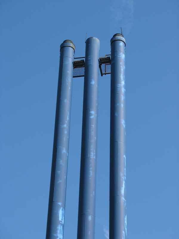 Blaue Schornsteine