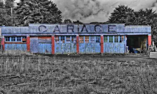 Verlassene Garage in Schottland (bearbeitet)