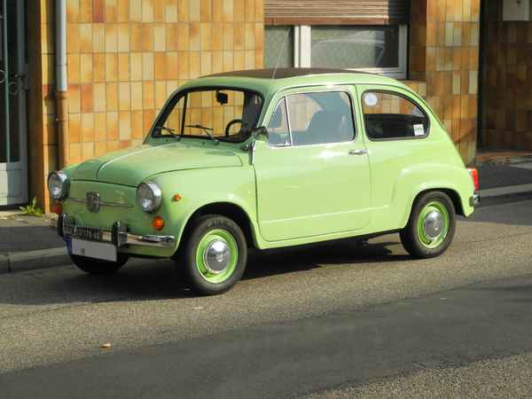 Fiat 600 in Grün