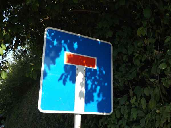 Schild Achtung Sackgasse