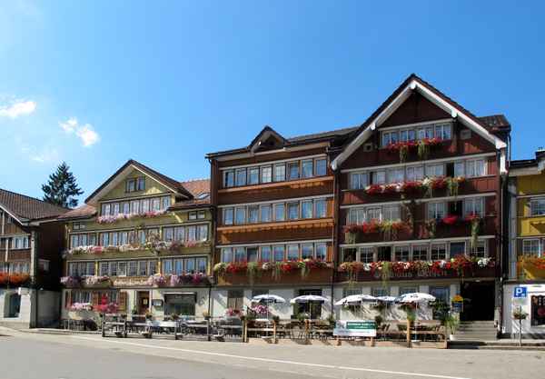 An der Dorfstrasse in Urnäsch