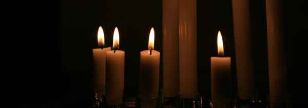 Vier Kerzen quer