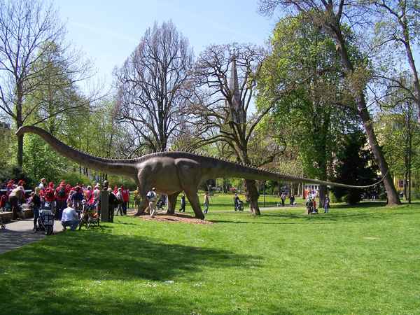 Dino im Stadtpark von Gießen, 23 Meter lang